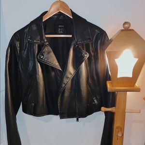 Black leather jacket from forever 21 barely, worn perfect condition.